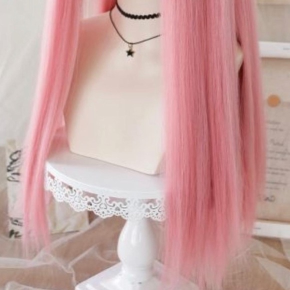 Blush Pink Long Wavy Synthetic Wig Normal Hairline Worn once for photoshoot // - Picture 3 of 5